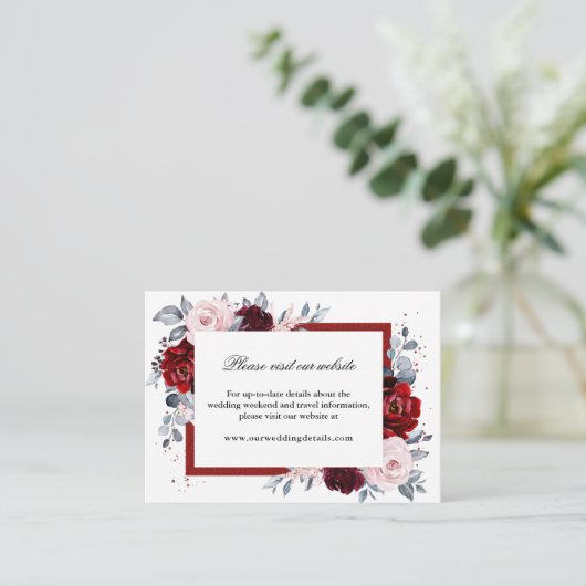 Bourgogne Wijn Dusty Blue Slate bruiloft receptie Informatiekaartje (Staand voorkant)