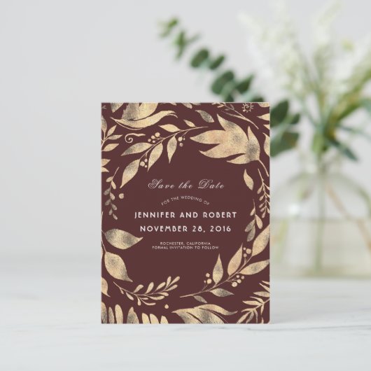 Bourgondië en gouden bladeren Herfst Save the Date Aankondigingskaart (Staand voorkant)