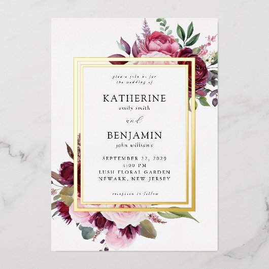 Bourgondië en roze elegante bloemenbruiloft folie uitnodiging (Voorkant)
