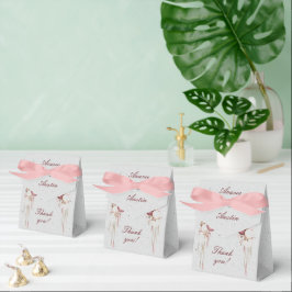 Bourgondië en witte ballonnen en lantaarns op grij bedankdoosjes