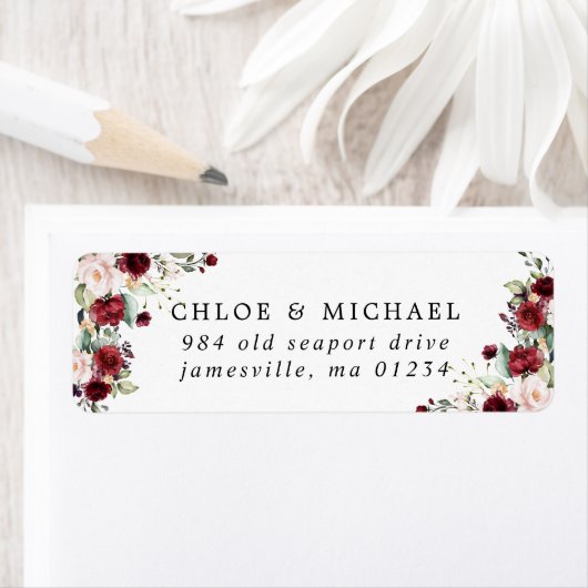 Bourgondië rood bloemenrustieke bruiloft retouradr etiket (Insitu)