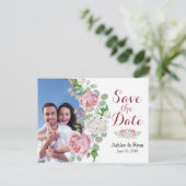 Bourgondië Roze Rose Foto Bruiloft Save the Date Aankondigingskaart (Staand voorkant)