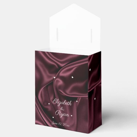 Bourgondië satijn witte harten gepersonaliseerd bedankdoosjes (Geopend)