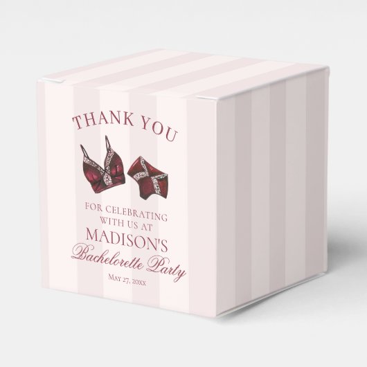 Bourgondisch Rood Ondergoed Verloofd Met De Vriend Bedankdoosjes (Voorkant Zijde)