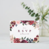 Bourgondische boho bloemenrustieke bruiloft RSVP Uitnodiging Briefkaart (Staand voorkant)