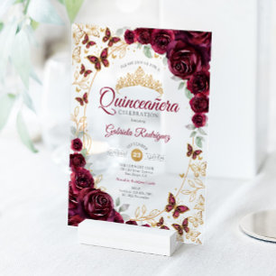 Bourgondische Gouden Bloemige Quinceanera Acryl Uitnodigingen
