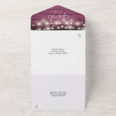 Bourgondische houten slingerlichten foto bruiloft all in one uitnodiging (Buitenkant)