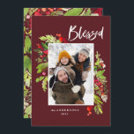 Bourgondische Kerstgroen rustiek 1 foto Feestdagenkaart<br><div class="desc">Kerst foto groen en rood aquarel bloem- en blad- vakantiekaart. Mooie waterverf geschilderde bladeren en moderne script tekst. Maakt deel uit van een collectie.</div>
