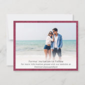 Bourgondische moderne foto save the date (Achterkant)