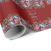 Bourgondische pioen en blauw Roos bruiloft Cadeaupapier (Rol Hoek)