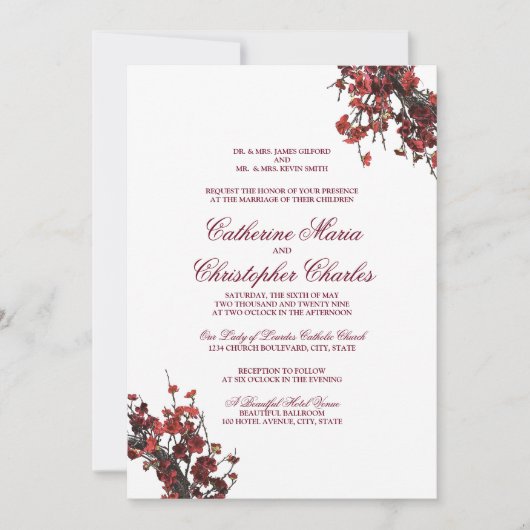 Bourgondische rode bloemenkrans bruiloft uitnodigi kaart (Voorkant)