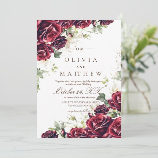 Bourgondische rozen en gouden bloemige trouw  kaart (Staand voorkant)