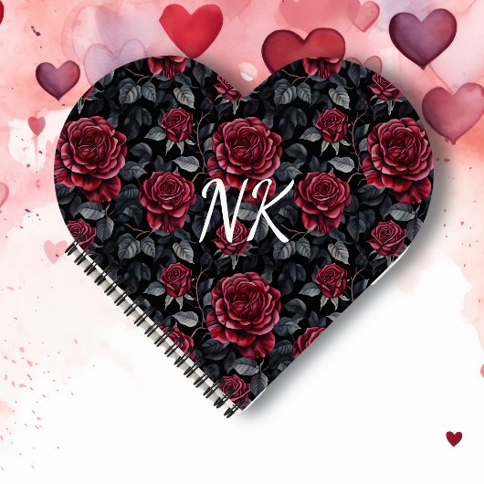 Bourgondische Rozen met zwarte achtergrond Monogra Notitieboek