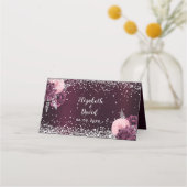 Bourgondische zilveren bloemen bruiloft plaatskaartje (Voorkant)