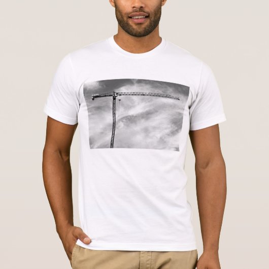 Bouw Crane and Sky Black and White Photo T-shirt (Voorkant)