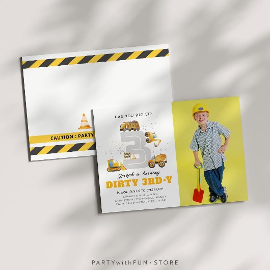 Bouw Dirty 3rdy Verjaardag Fotouitnodiging Kaart