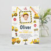 Bouw op de dag van de uitnodiging (Staand voorkant)