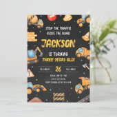 Bouw op de dag van de uitnodiging (Staand voorkant)