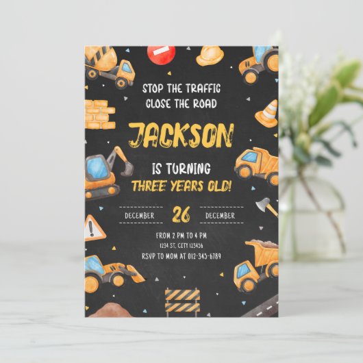 Bouw op de dag van de uitnodiging (Staand voorkant)