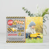 Bouw op de dag van de uitnodiging (Staand voorkant)