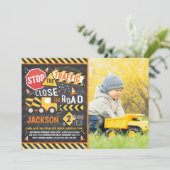 Bouw op de dag van de uitnodiging (Staand voorkant)