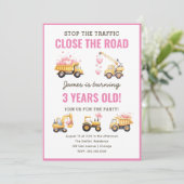 Bouw Roze Vrachtwagen Hart Verjaardag Uitnodiging (Staand voorkant)