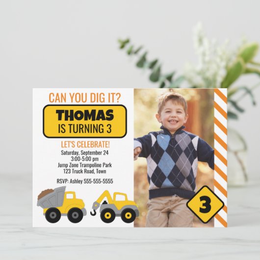 Bouw van de dag van de uitnodiging (Staand voorkant)