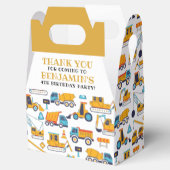 Bouw van een vrachtwagen op een dag bedankdoosjes (Geopend)