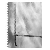 Bouwkraan en Sky Zwart-wit Foto Notitieboek (Voorkant)