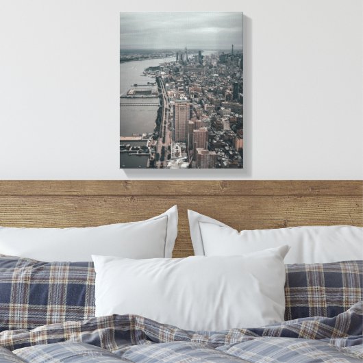 Bouwterrein in de buurt van het waterlichaam overd canvas afdruk (Insitu (Slaapkamer))