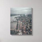 Bouwterrein in de buurt van het waterlichaam overd canvas afdruk (Voorkant)