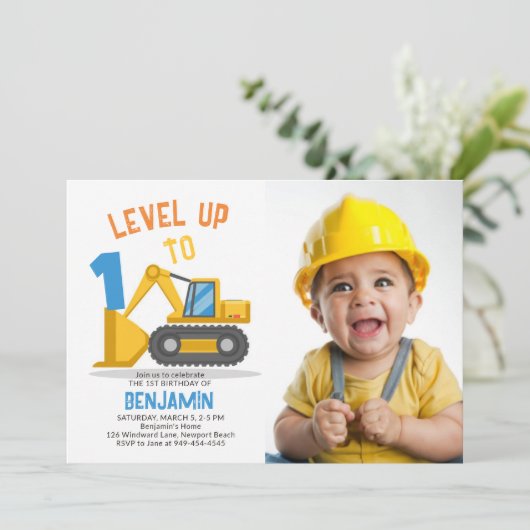 Bouwvrachtwagen Niveau Omhoog Foto Jongen 1e Verja Kaart (Staand voorkant)