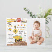 Bouwvrachtwagens thema 3e verjaardag Party Foto Kaart (Staand voorkant)