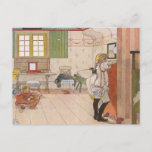 Boven Attische slaapkamer met Baby zuster. Briefkaart<br><div class="desc">Twee zussen in hun slaapkamer zolder zolder. Baby zus speelt op de vloer met oudere zus bij langs.  kunst van de Zweedse kunstenaar Carl Larsson.</div>