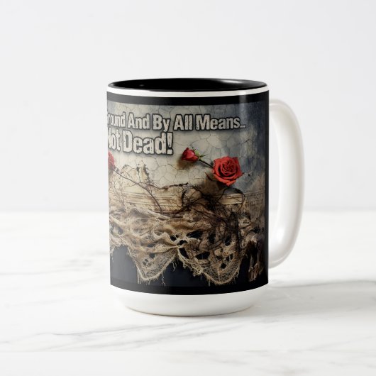 Boven de grond en met alle middelen niet dood tweekleurige koffiemok (Voorkant rechts)