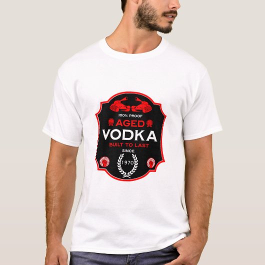 Boven de heuvel bij 50 wodka drinker t-shirt (Voorkant)
