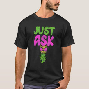 Bovenkant ananas vrouw die zwinger deelt t-shirt