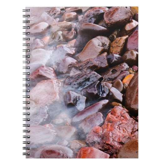 Bovenste strand van het meer onder water notitieboek (Voorkant)