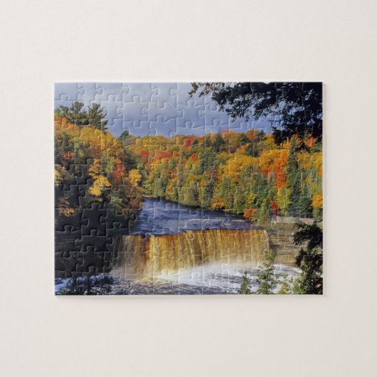 Bovenste Tahquamenon-Herfsten in UP Michigan in he Legpuzzel (Horizontaal)