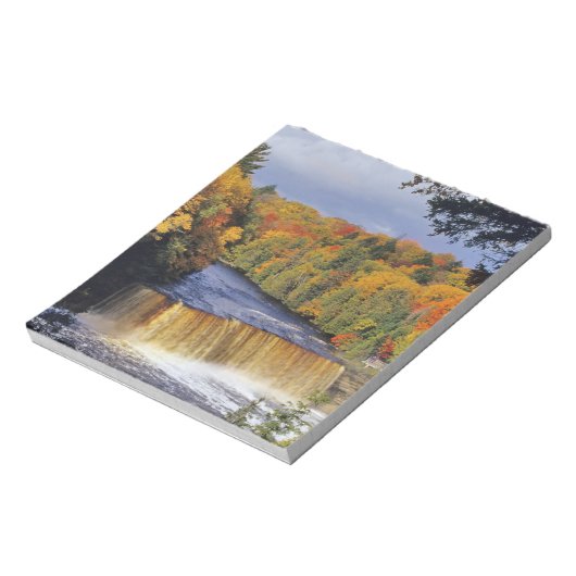 Bovenste Tahquamenon-Herfsten in UP Michigan in he Notitieblok (Linkerzijde)