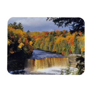 Bovenste Tahquamenon-watervallen in het noorden va Magneet