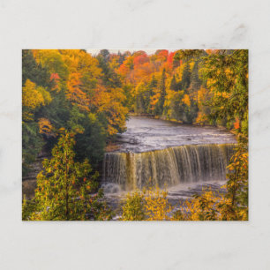 Bovenste waterval met herfstkleuren briefkaart