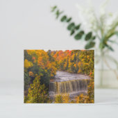 Bovenste waterval met herfstkleuren briefkaart (Staand voorkant)
