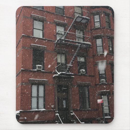 Bovenste westkant Brownstone Fire Escape NYC Snow Muismat (Voorkant)