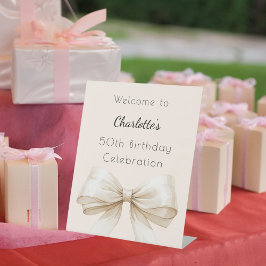 Bow crème beige verjaardagsfeestje welkom reclamebord met voetstuk