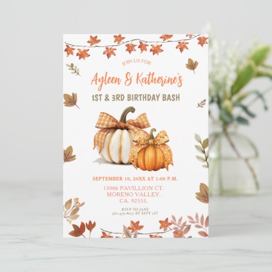 Bow pompoen gezamenlijke verjaardag broers en zuss kaart (Staand voorkant)