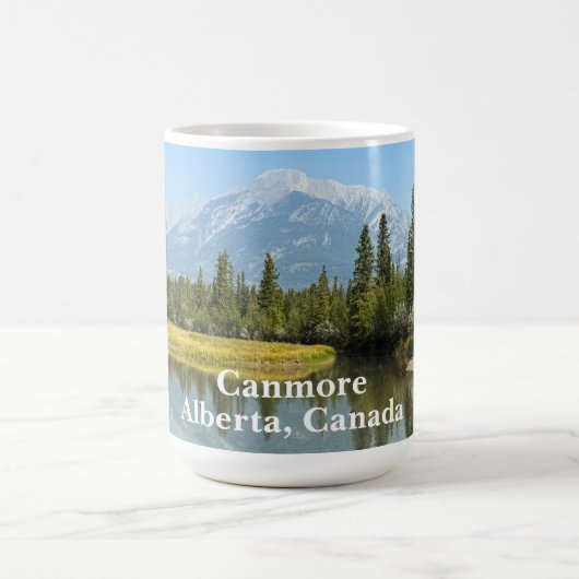 Bow-rivier in Canmore Canada Koffiemok (Center)