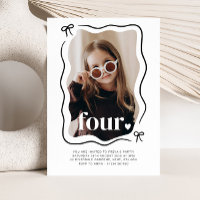 Bow Wavy Border Foto 4e verjaardag uitnodiging