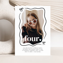 Bow Wavy Border Foto 4e verjaardag uitnodiging