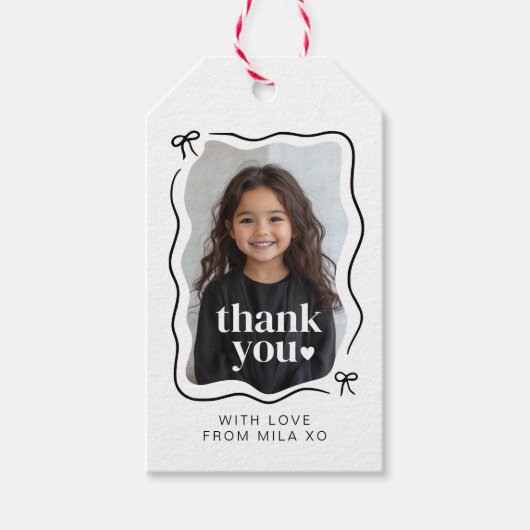 Bow Wavy Border Foto Verjaardag Cadeaulabel (Voorkant)